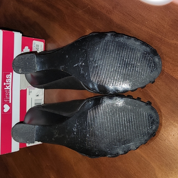 First Kiss Wedge High Heel- 6.5 - Picture 3 of 4